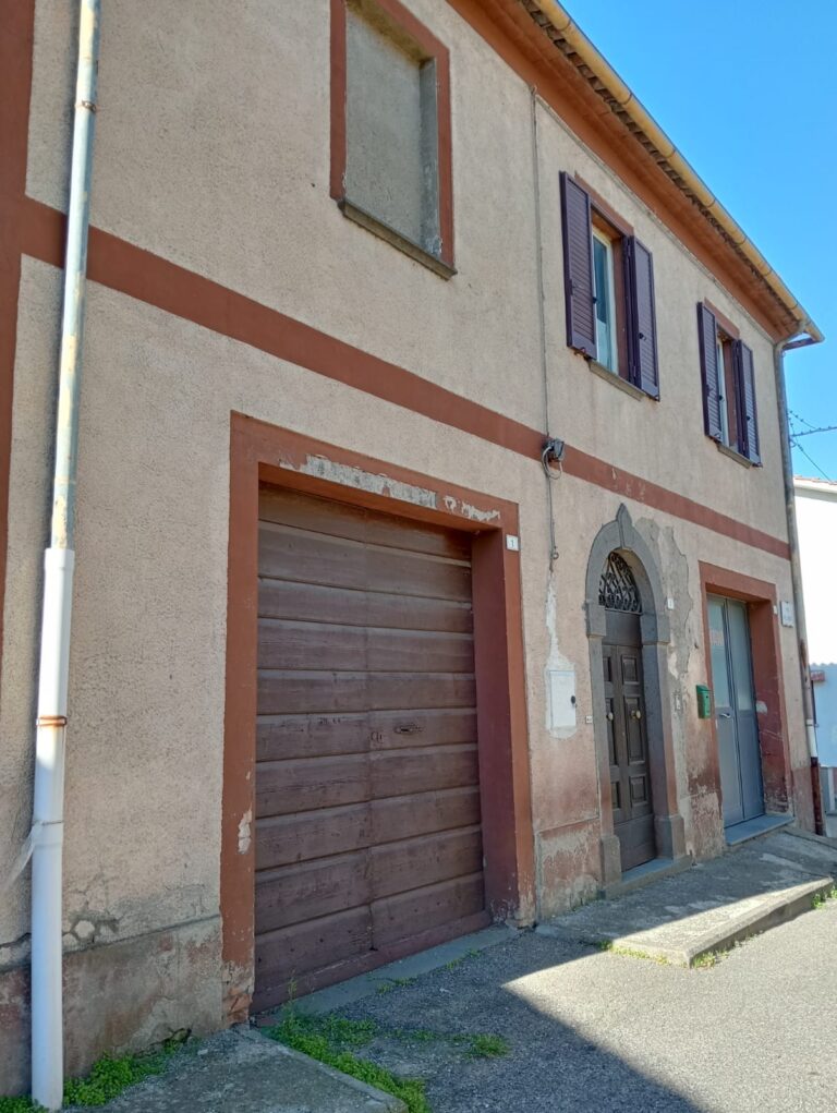 Appartamento con garage-taverna a San Lorenzo Nuovo Lazio (RIF.0124)